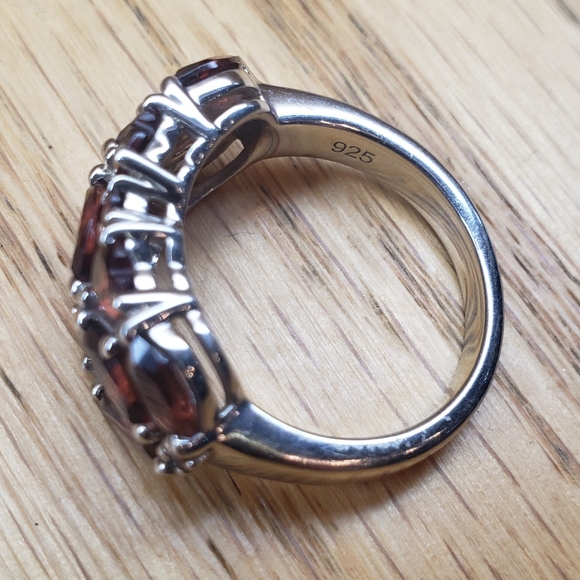 Vermelho Garnet Cluster Ring - Picture 5 of 9